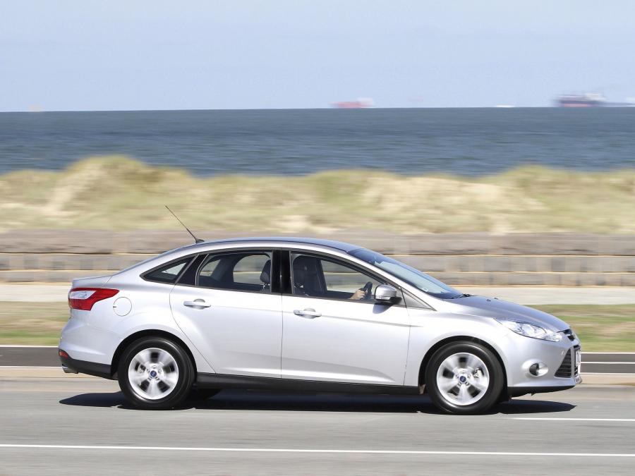  Ford Focus Sedan 2011 года  (AU) (фото 27 из 29)